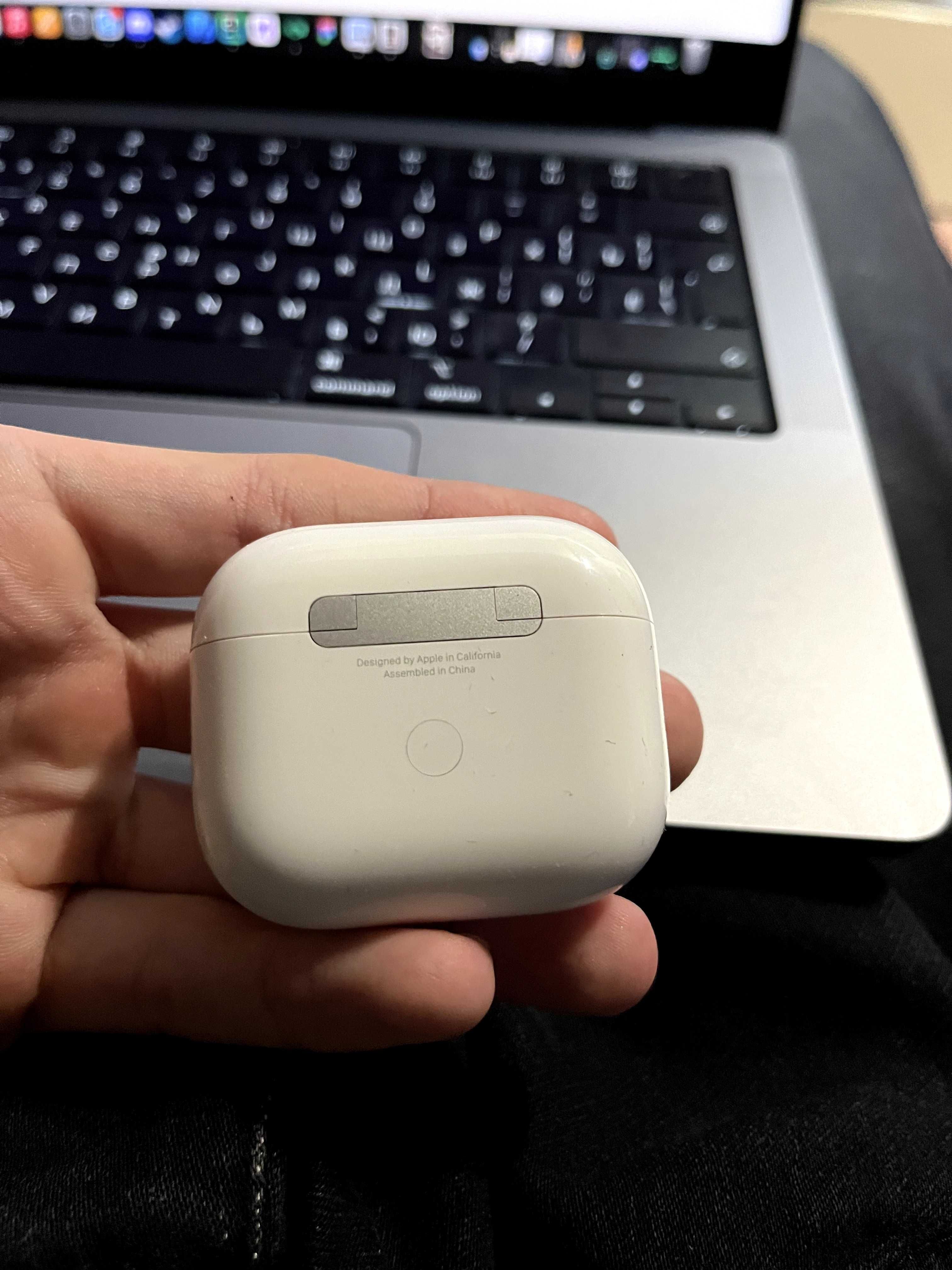 Продам Наушники Apple AirPods 3 MagSafe, БУ, Оригинал.
