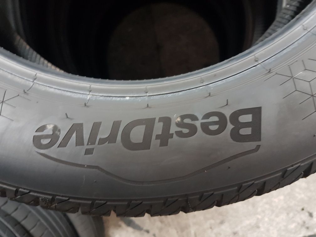 Best Drive (Continental) 215/55 R17 98V M+S iarnă