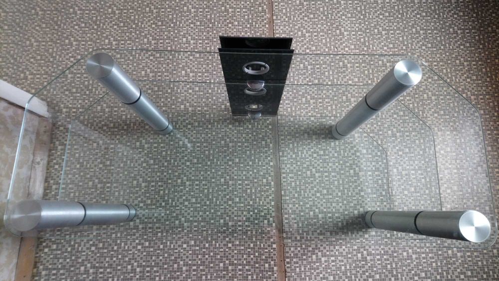 Стъклена маса за телевизор, закалено стъкло