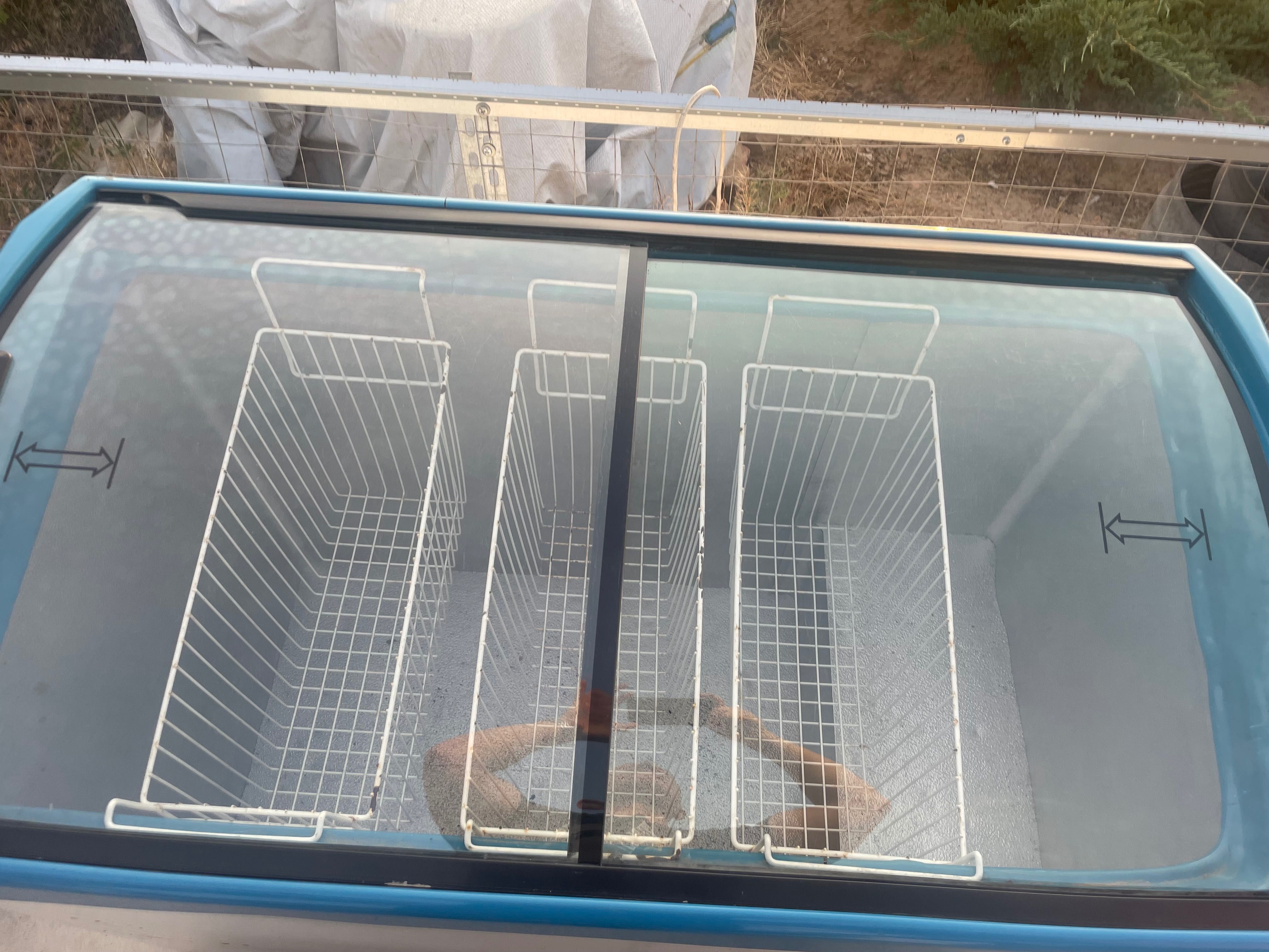 Продам морозильную камеру