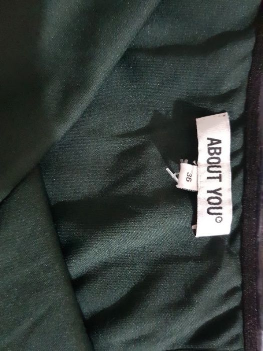 Rochie About You,mar 36,noua doar spalata,culoarea verde inchis