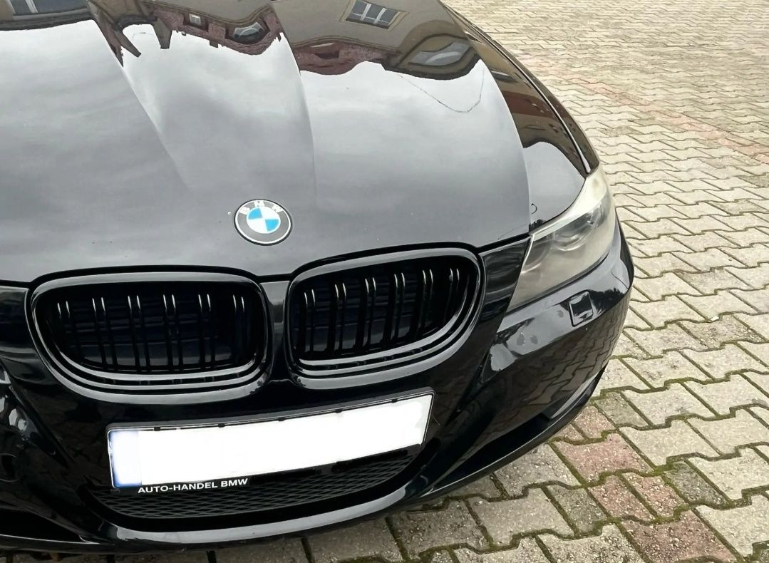 Grile / Nari Duble BMW E90 E91 NFL si FL Seria 3 Negru Lucios

BMW E90