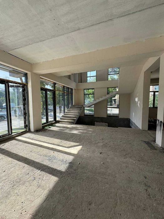 Аренда отдельно стоящего здания 1863 м²  клиника