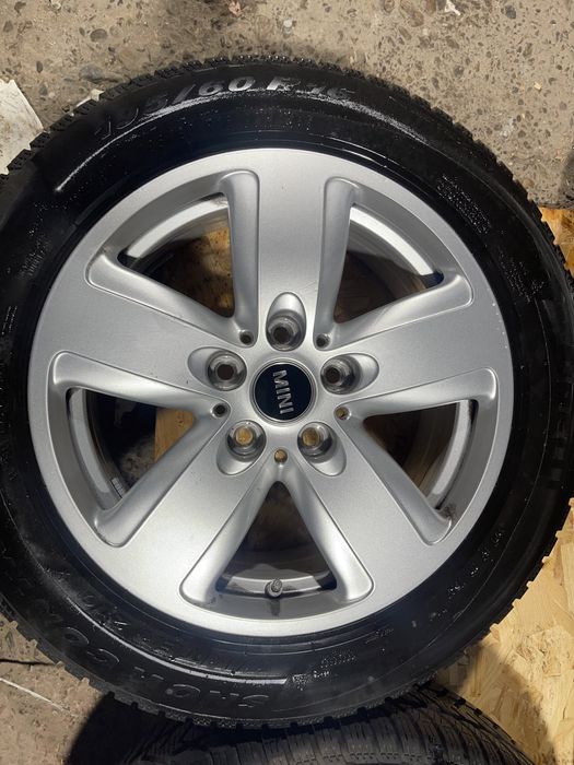 4 jante Mini Cooper R16 cu anvelope de iarna Pirelli