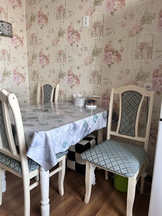 Продам стол 120*80, в комлекте 4 стула