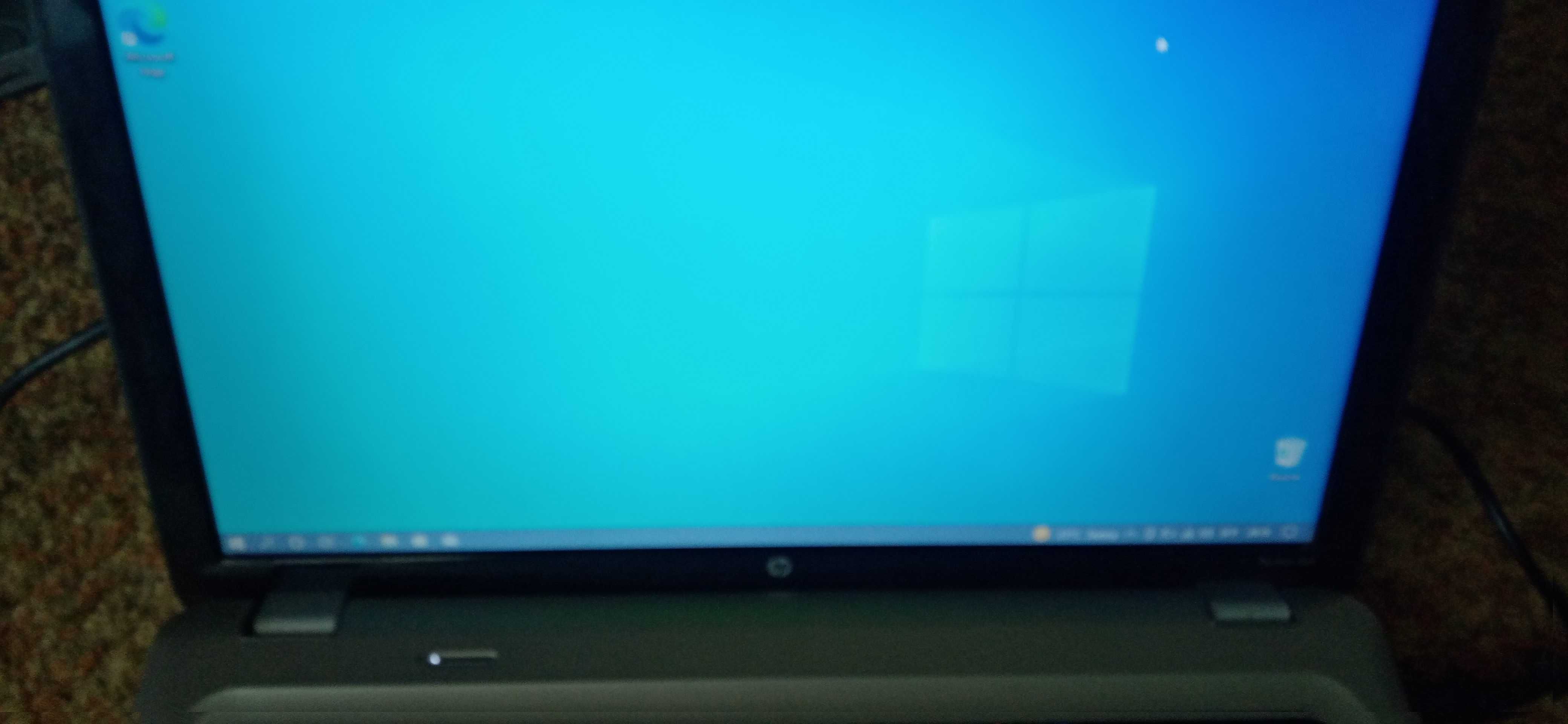 Продавам лап топ hp