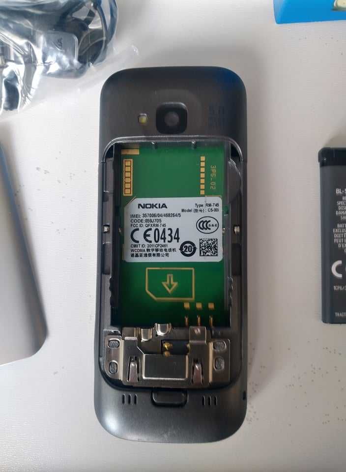 Мобилен телефон Nokia C5-00 сив 5MP, GPS, symbian, ram 512 bluetooth