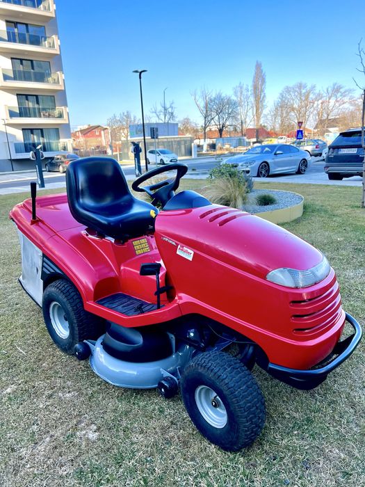 Tractoras de tuns iarba Honda V Twin Profesional Hydrostatic