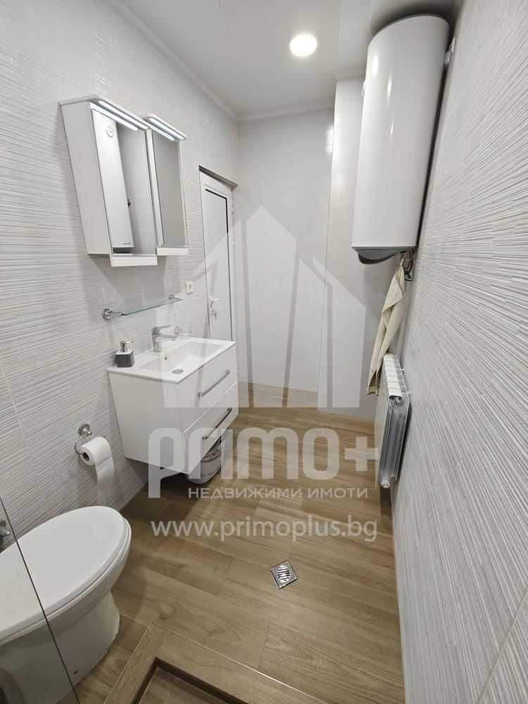 Продава се Тристаен апартамент в Велико Търново, Център - 196 кв.м за 1322 €/кв.м - Снимка #11