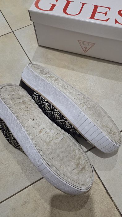 Дамски кецове guess