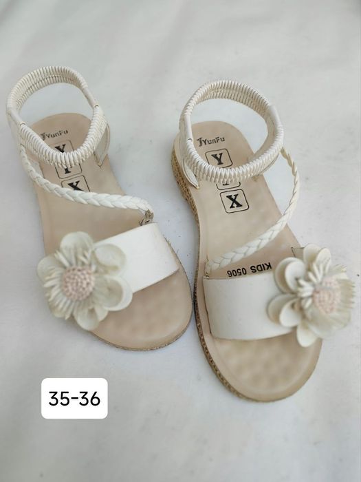 Босоножки 35-36 размер в отличном состоянии