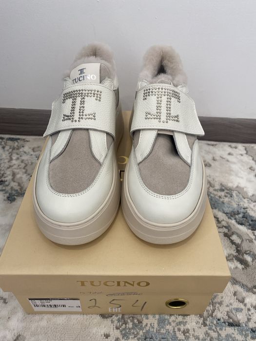 Зимние кроссовки новые