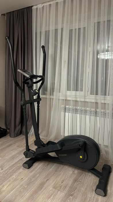 Эллиптический тренажер Torneo Festa