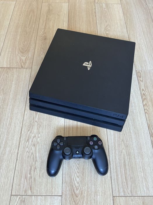 Consola Playstation PS4 PRO cu jocuri