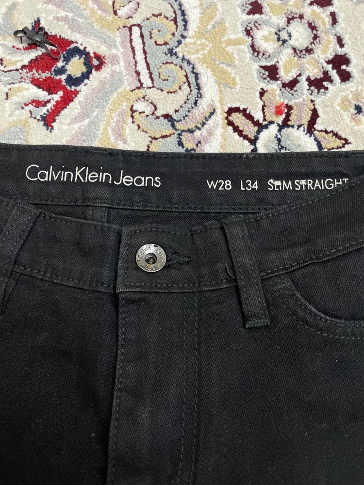 Женские джинсы от CalvinKlein