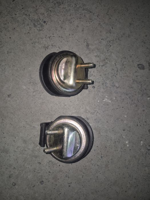 Продам Подушки двигателя R50 VG33 VQ35 две штуки