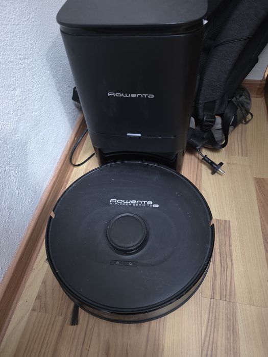 Vând aspirator robot Rowenta X-Plorer Series 75 S+ (RR8587).