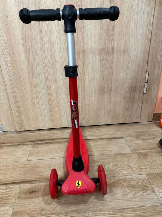 Баланс колело Lionelo, Тротинетка Ferrari + Каска BTWIN