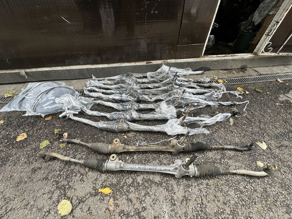 Рулевая рейка колонка на тойота ярис с 2005 по 2014 года