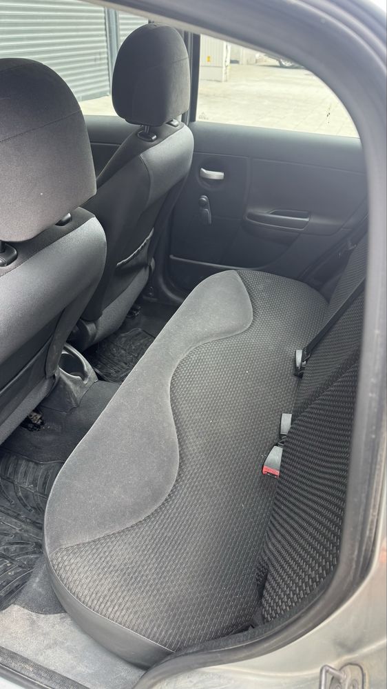 Citroen c3 2010 1.1газ бензин