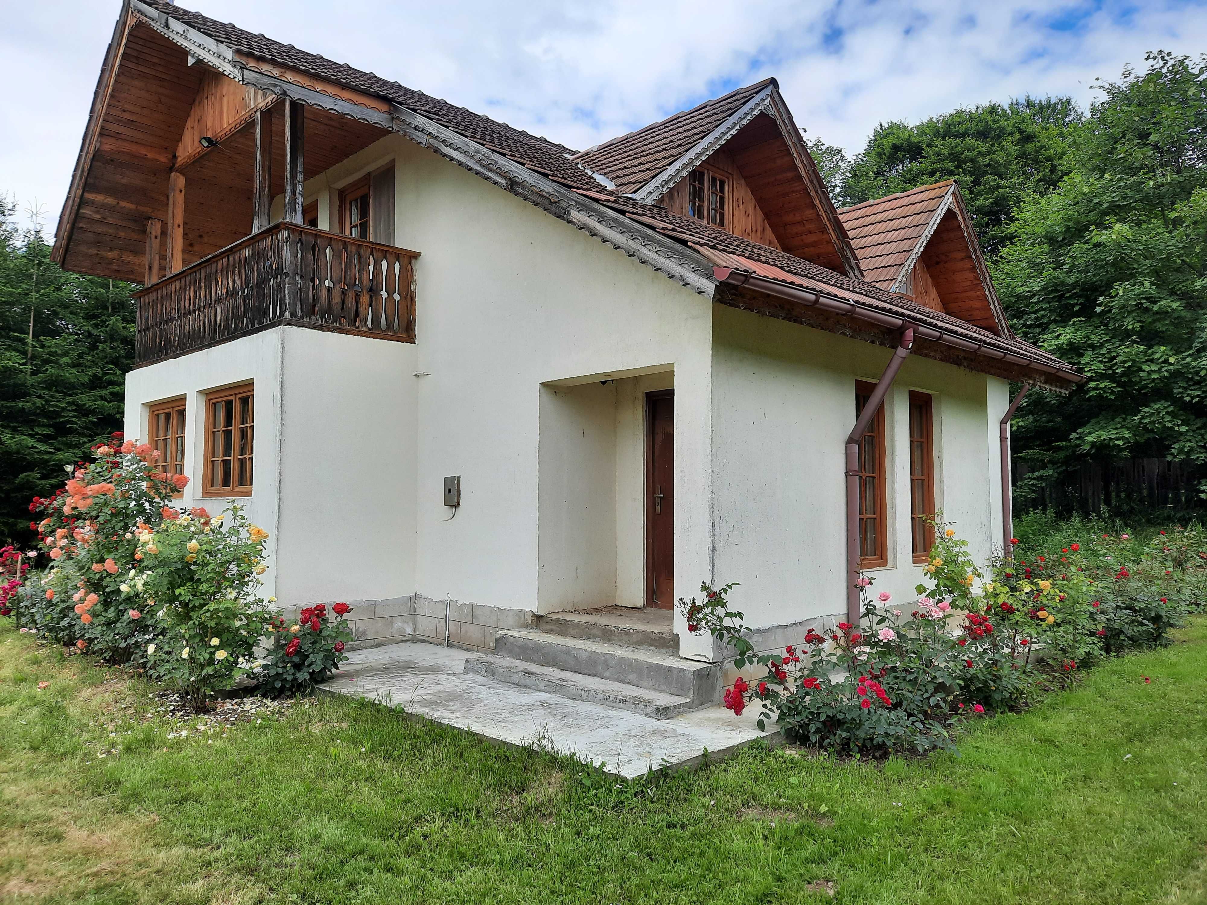 Casa de vacanta/cabana de vanatoare la Soveja, in Muntii Vrancei !