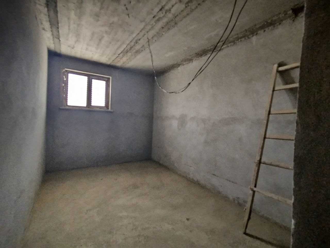 Продаётся Коробка 80м2 3х комнатная новостройка 4-этаж Адрес Гагарина!