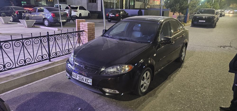 Nasiya savdo Jentra 2021, 9700km, qora Lasetti nasiya savdo ga