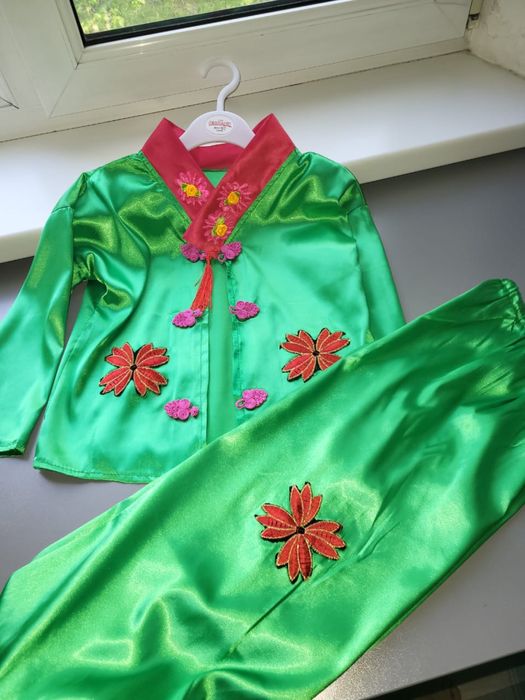 Продам национальный корейский костюм.