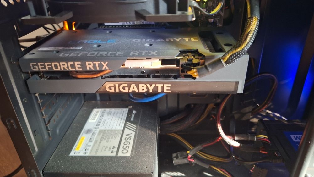 Pc gaming ryzen 5,3500x b450m-ds3h v2,rtx 3050 8 gb,32 gb ddr4