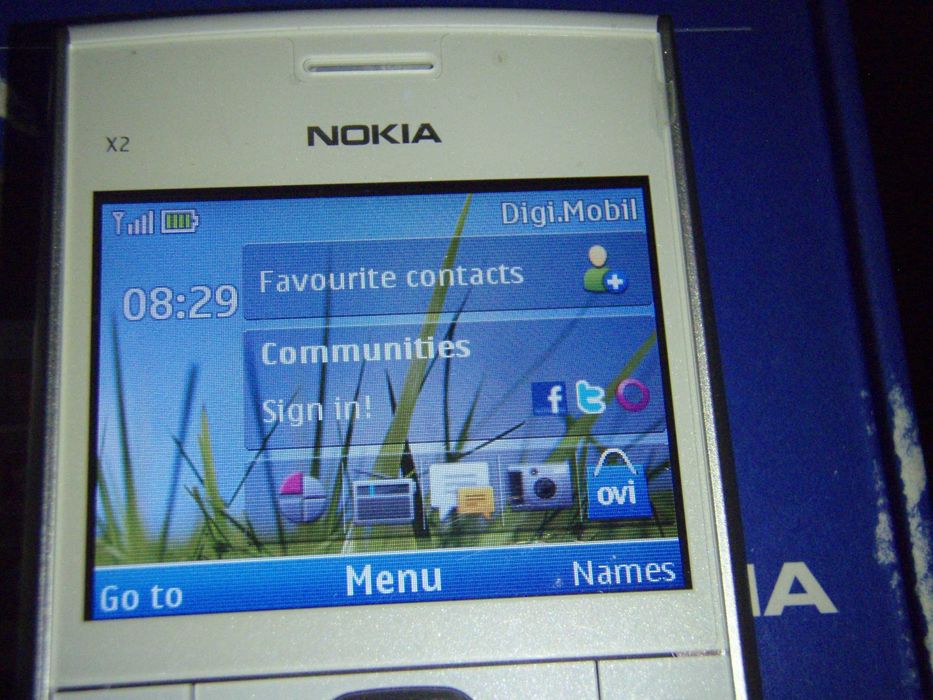 Nokia X2-01, functional in orice retea,  nou la cutie cu accesorii