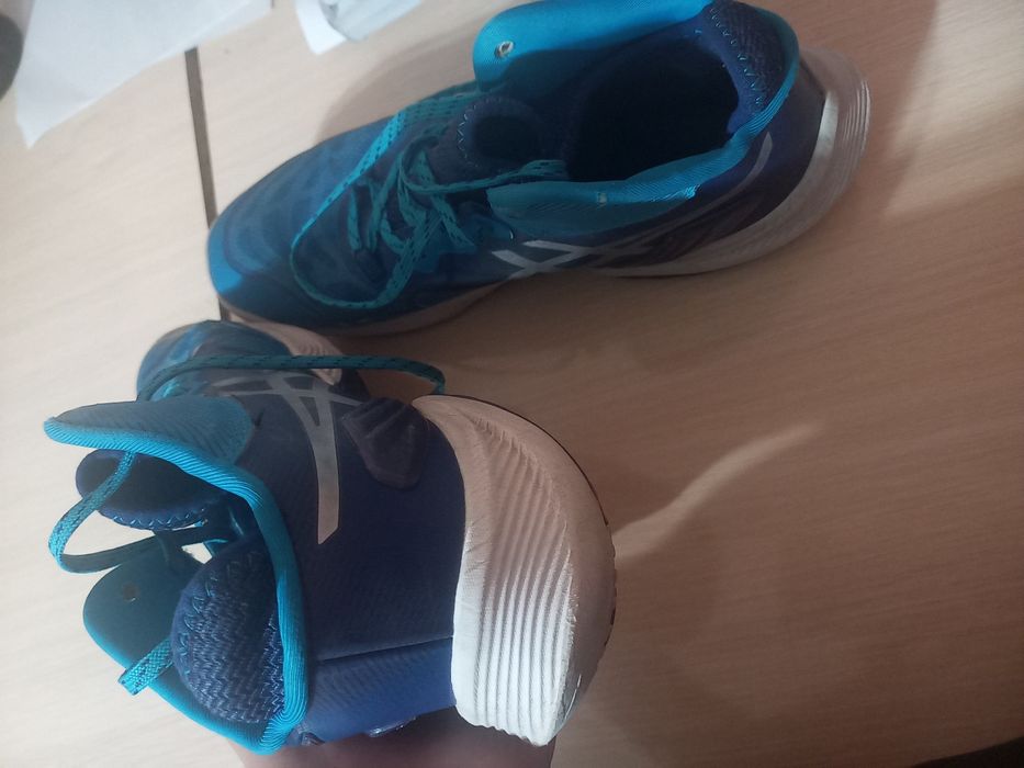 ASICS metarais blue