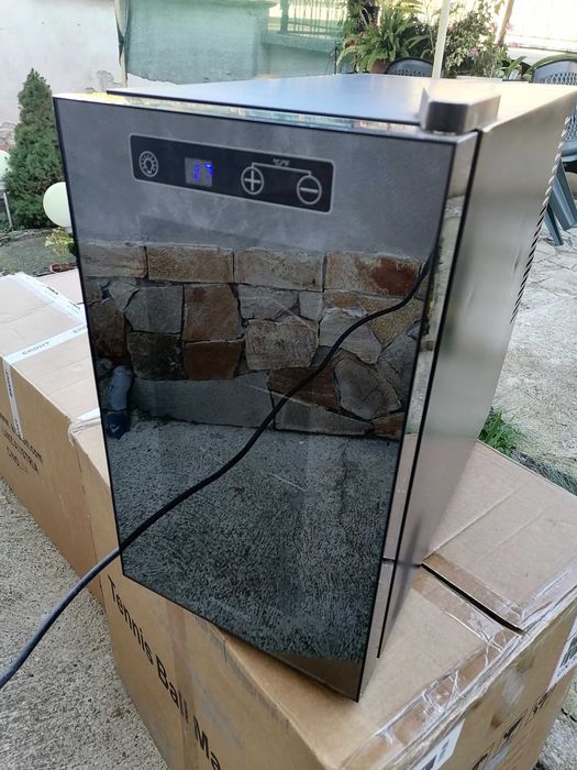 Витрина за охлаждане на вино