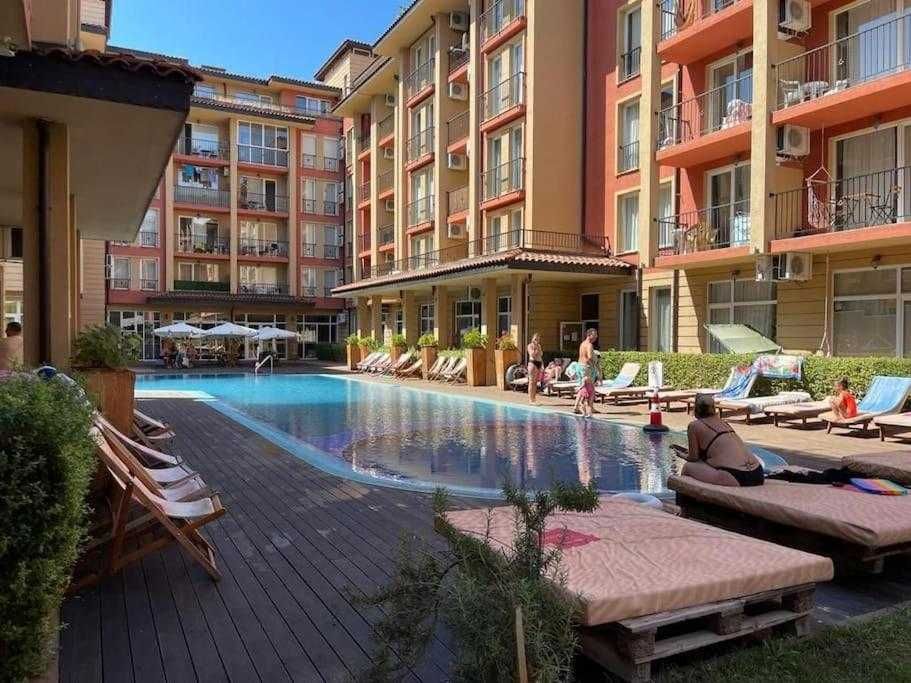 Продава се Едностаен апартамент в к.к. Слънчев бряг - 38 кв.м за 1224 €/кв.м - Снимка #11