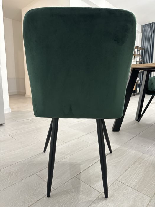Scaune verde smarald noi 2 buc disponibile
