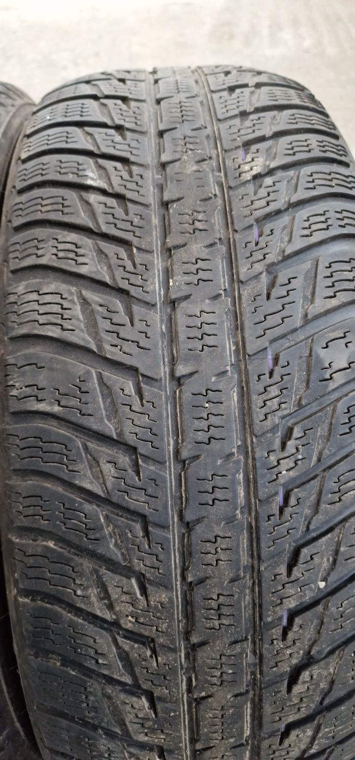 235 60 17 Nokian 4 anvelope iarna