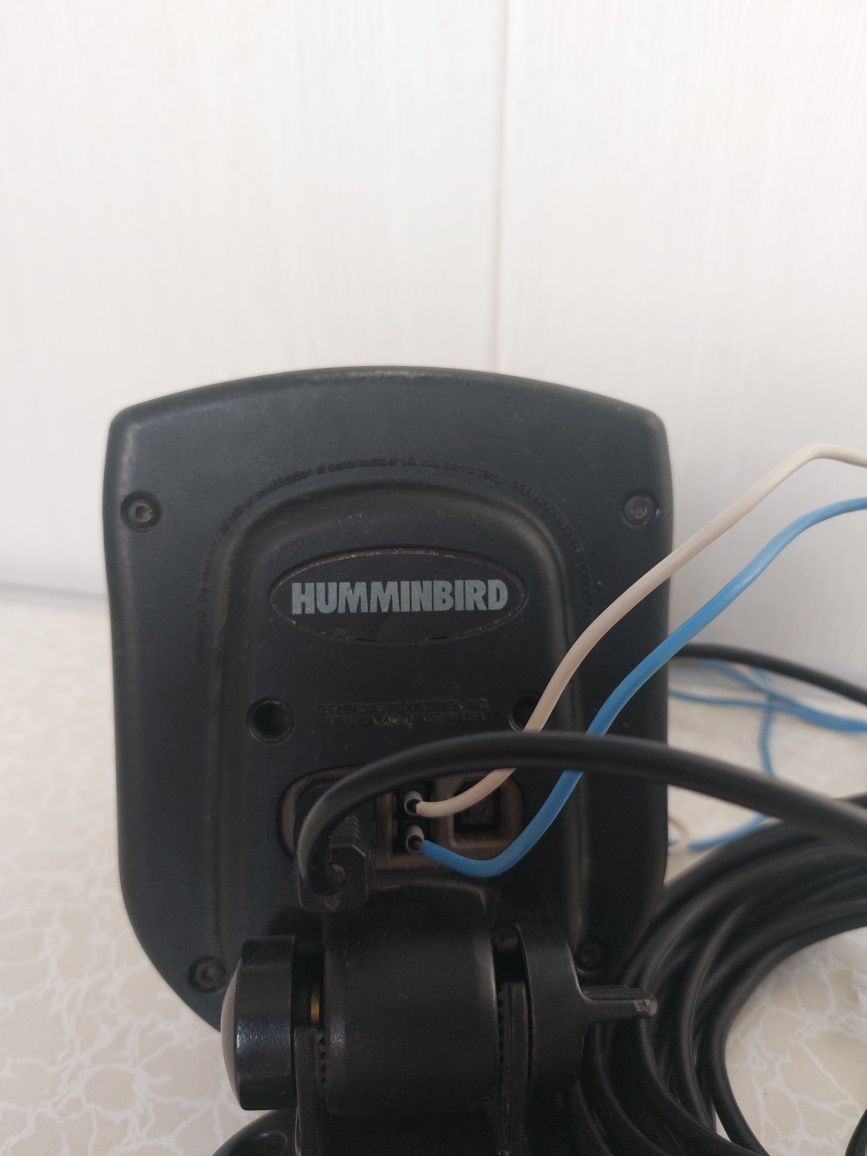 Продам эхолот Humminbird Piranha Max 150