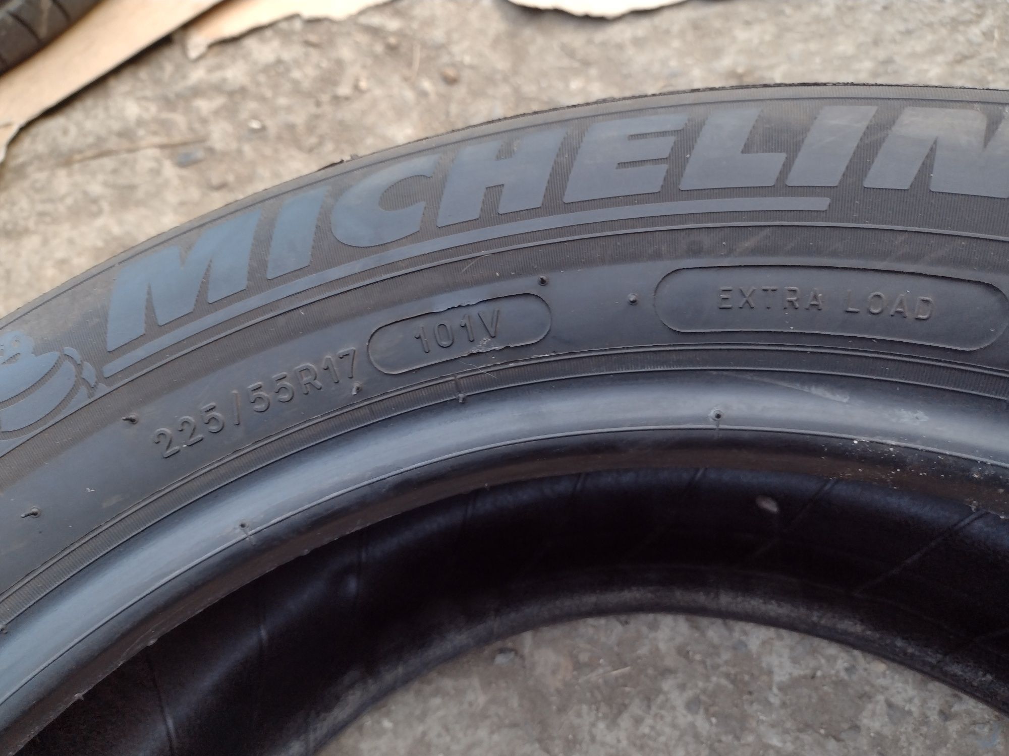 Почти нови 4бр.225/55/17 Michelin PA5 dot3417
