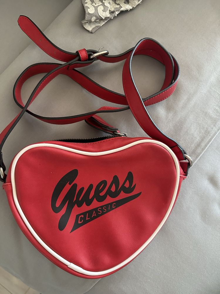 Чанта Guess