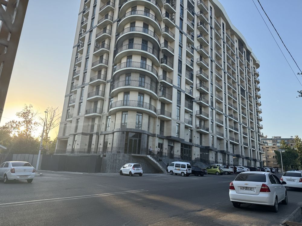 Продаётся оффис на Максим Горкый, Новостройка, возле метро, 157кв
