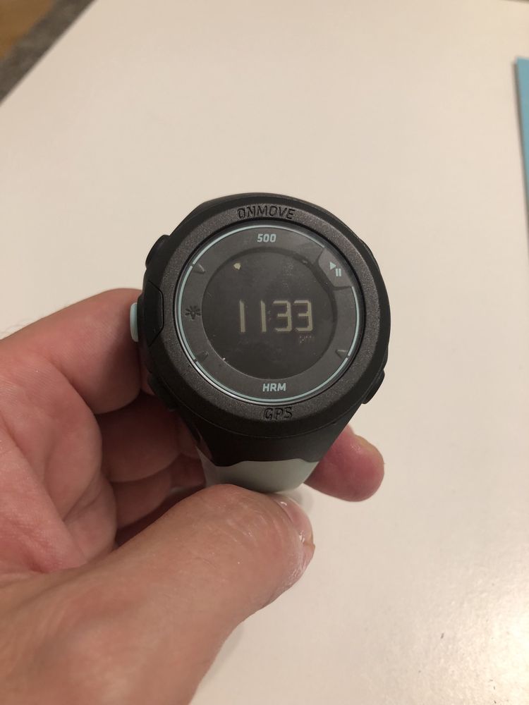 Smart часовник с GPS,, Bluetooth и пулсомер за бягане onmove 500,