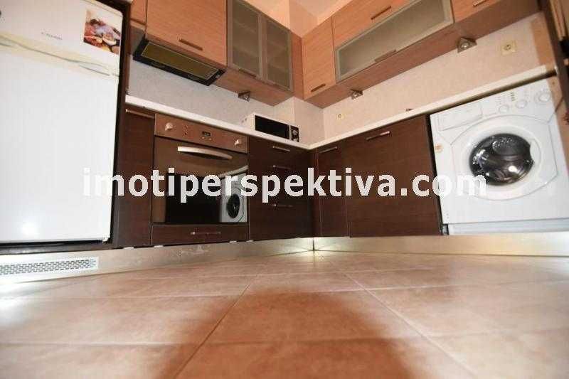 Продава се Двустаен апартамент в Пловдив, Кършияка - 65 кв.м за 2000 €/кв.м - Снимка #3