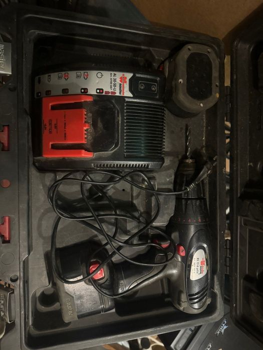 Винтоверт Würth с 2 батерии и зарядно