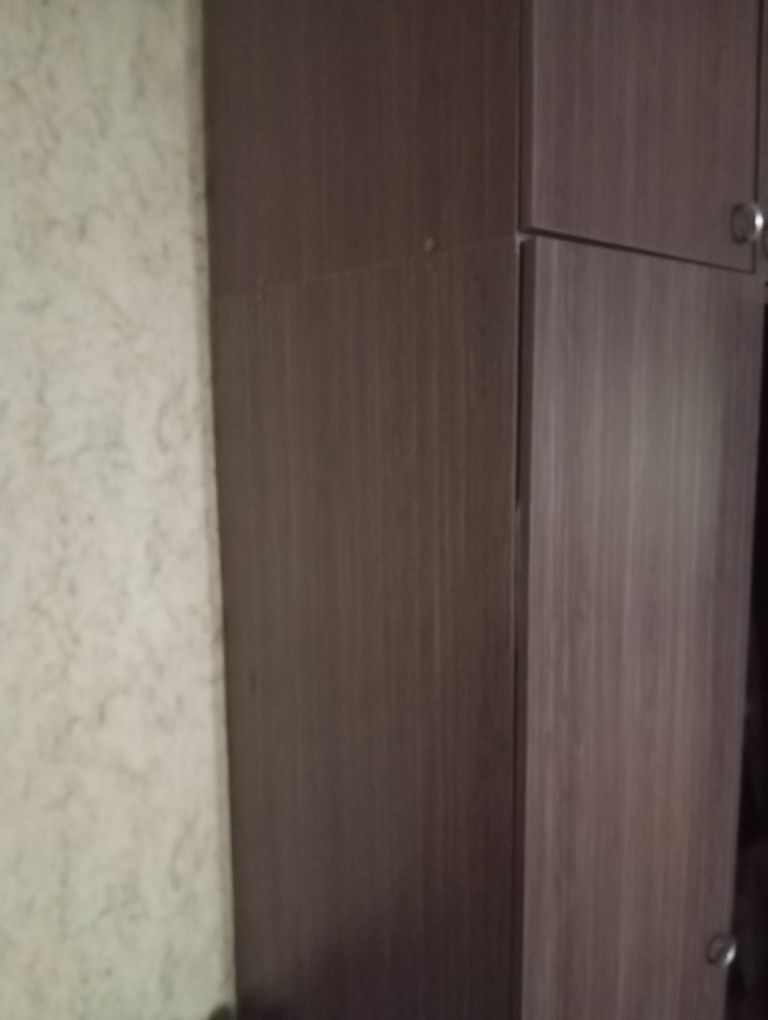продается шкаф в гостиную