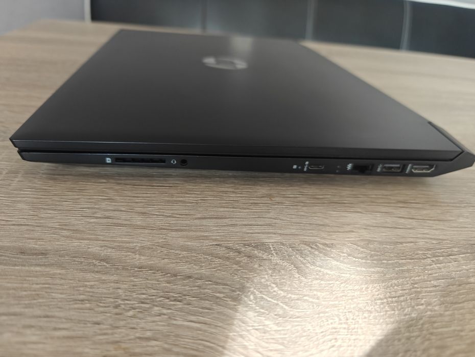 HP Pavilion 16-a0076nq – гейминг лаптоп