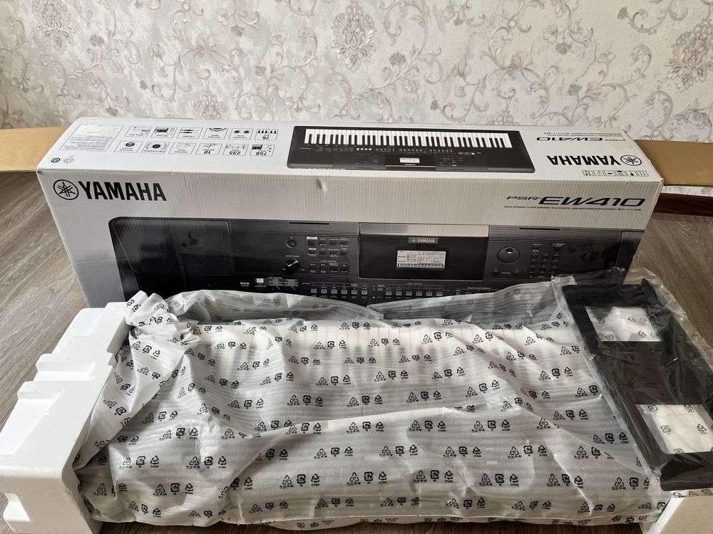 Синтезатор YAMAHO PSR EW410