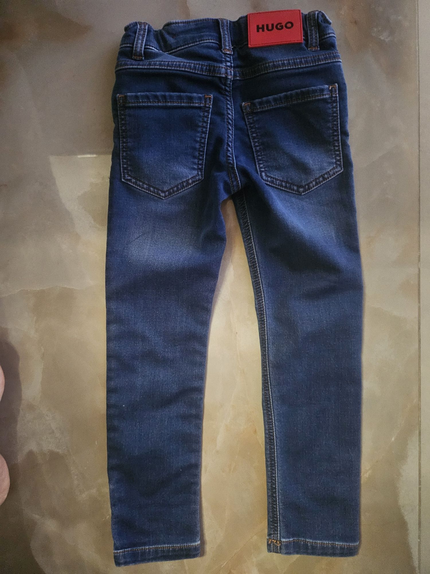 Маркови дрехи за момче на 5 години Armani , Boss , Guess