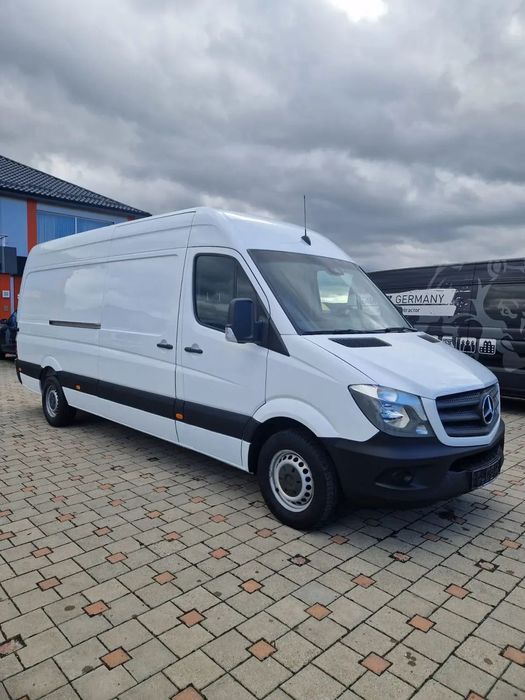Mercedes-Benz Sprinter 314 CDI MAXI XXL An 2017 Cutie Automată Climă Navigație Mare Scaun pernă aer Pilot automat Cameră video pe marșalier Cârlig de remorcare Mercedes Sprinter 314 CDI MAXI XXL An 2017 Cutie Automată Climă Naviga