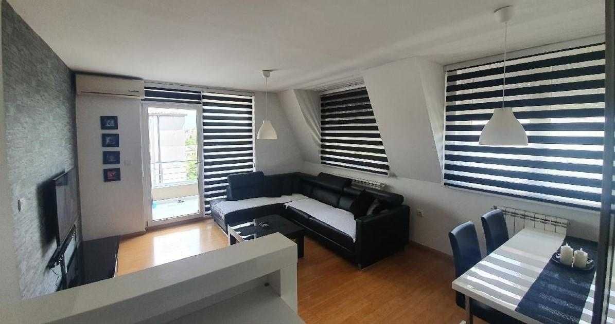 Дава се под наем Двустаен апартамент в Бургас, Лазур - 57 кв.м за 193.8 € - Снимка #1