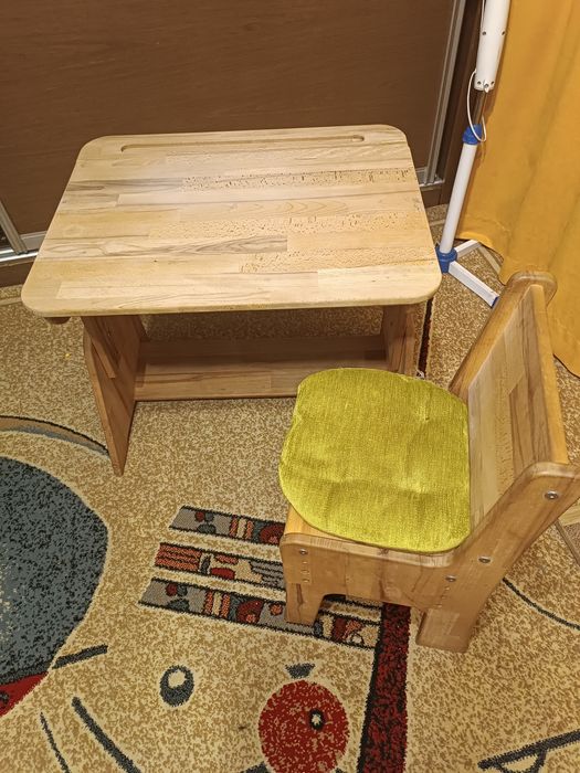 Парта со стульчиком из бука