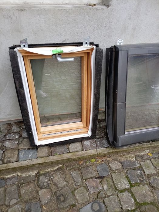 Vând 2 ferestre de mansarda in stare foarte buna